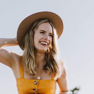 Meet your Posher, Nina